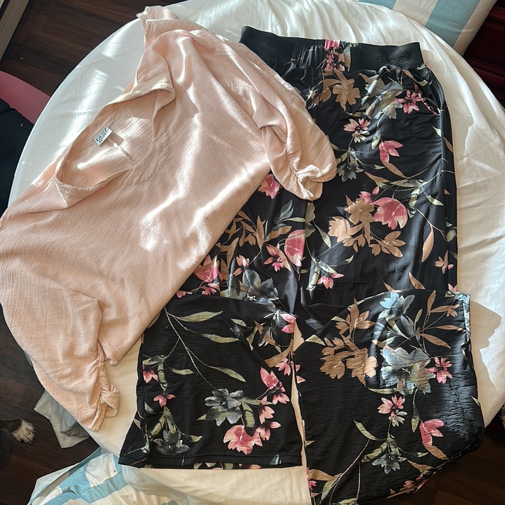 Palazzo pants! Free with purchase of OMG! pink/peach top